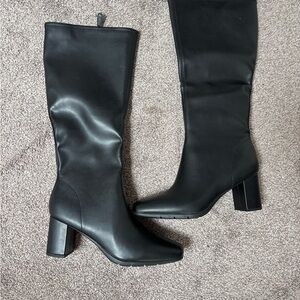 AEROSOLES Black Heeled Boots